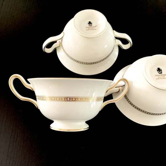 WEDGWOOD England Bone China GOLD FLORENTINE W4219 Cream Soup And Saucer set of 3 - Picture 7 of 16